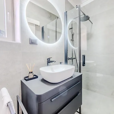 Luxury Marino Near