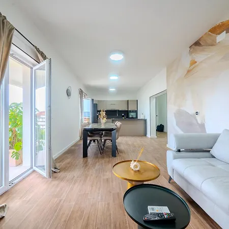 Luxury Marino Near Apartamento Kaštela