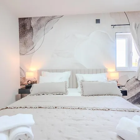 Luxury Marino Near Apartamento