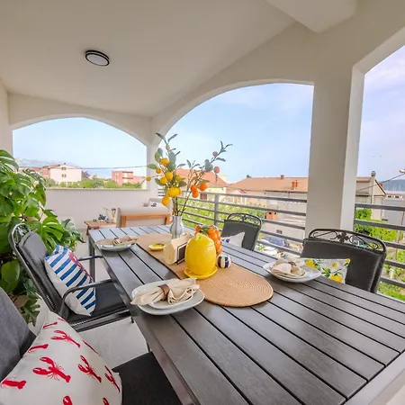 Luxury Marino Near Apartamento