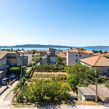 Luxury Marino Near 아파트 *