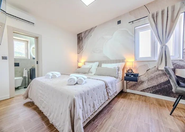 Luxury Marino Near 아파트 *