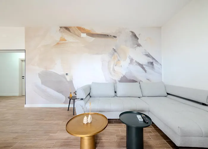 아파트 Luxury Marino Near *