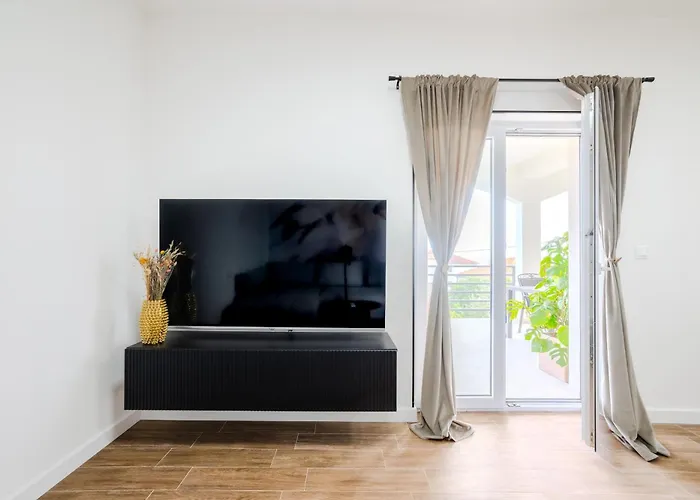 Luxury Marino Near 아파트 *