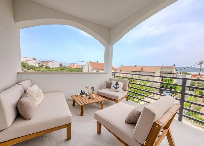 아파트 Luxury Marino Near *