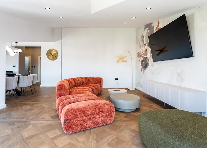 Luxury Marino Near 아파트 *