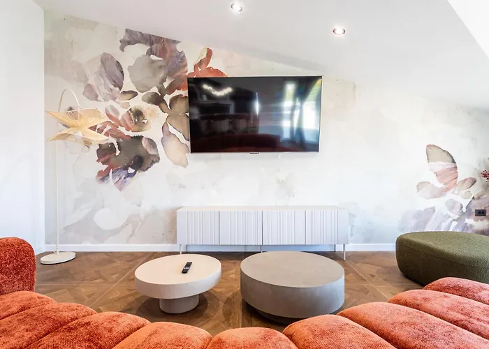 Luxury Marino Near *