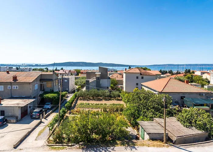 Luxury Marino Near 아파트 *