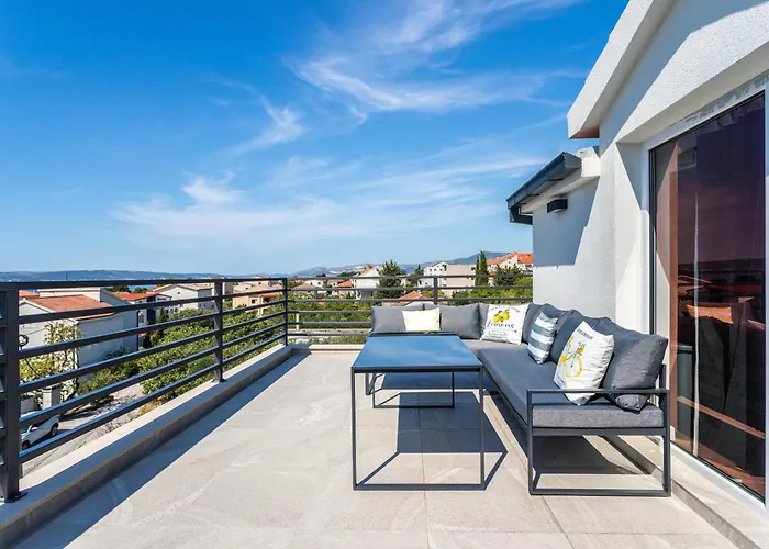 Luxury Marino Near *