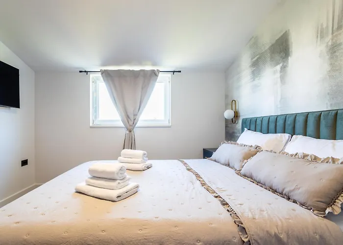 Luxury Marino Near *