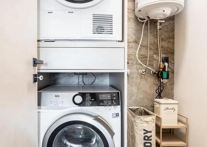 Luxury Marino Near 아파트